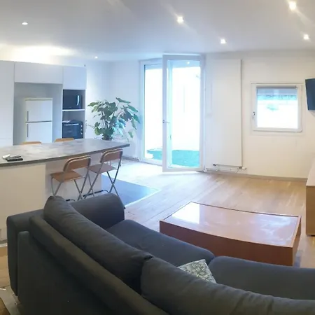 Magnifique Appartement Renove Avec Terrasse Guyancourt Exterior photo